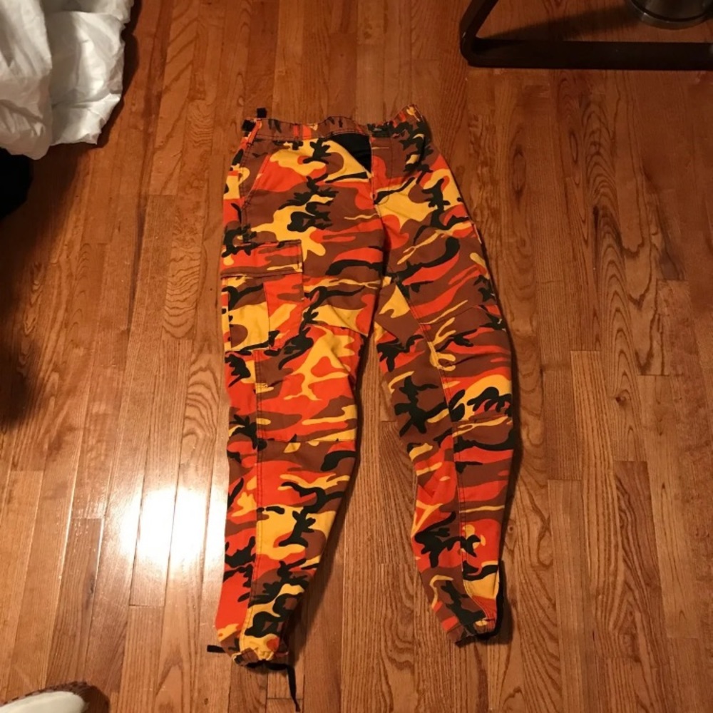 Men’s orange camo cargo pants